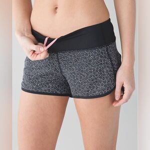 Lululemon Speed Athletic Short Stretch Size 4 Running Gym Workout Athleisure